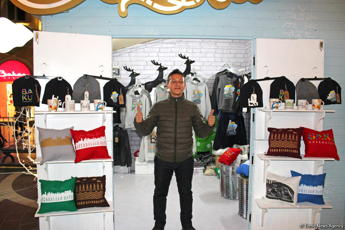 В Баку открылась традиционная благотворительная ярмарка "Холодные руки, горячее сердце" (ФОТО)