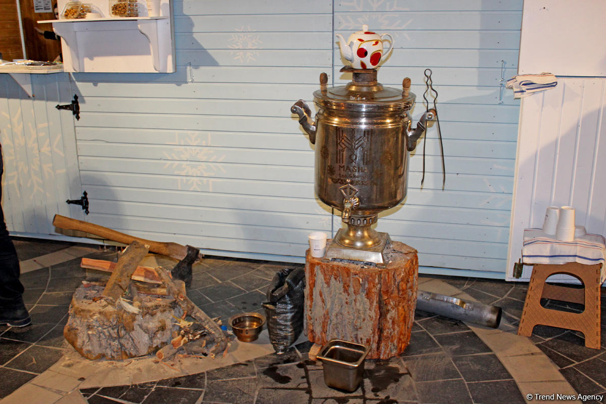 В Баку открылась традиционная благотворительная ярмарка "Холодные руки, горячее сердце" (ФОТО)