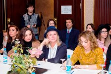 Зимнее настроение азербайджанских дизайнеров – горячие дискуссии со вкусным ужином (ФОТО)