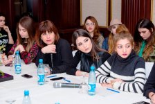 Зимнее настроение азербайджанских дизайнеров – горячие дискуссии со вкусным ужином (ФОТО)