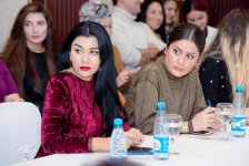 Зимнее настроение азербайджанских дизайнеров – горячие дискуссии со вкусным ужином (ФОТО)