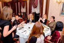 Зимнее настроение азербайджанских дизайнеров – горячие дискуссии со вкусным ужином (ФОТО)