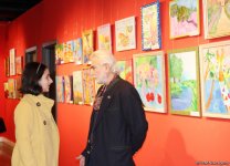 "Воображение" в Баку - маленькие шедевры юных художников (ФОТО)