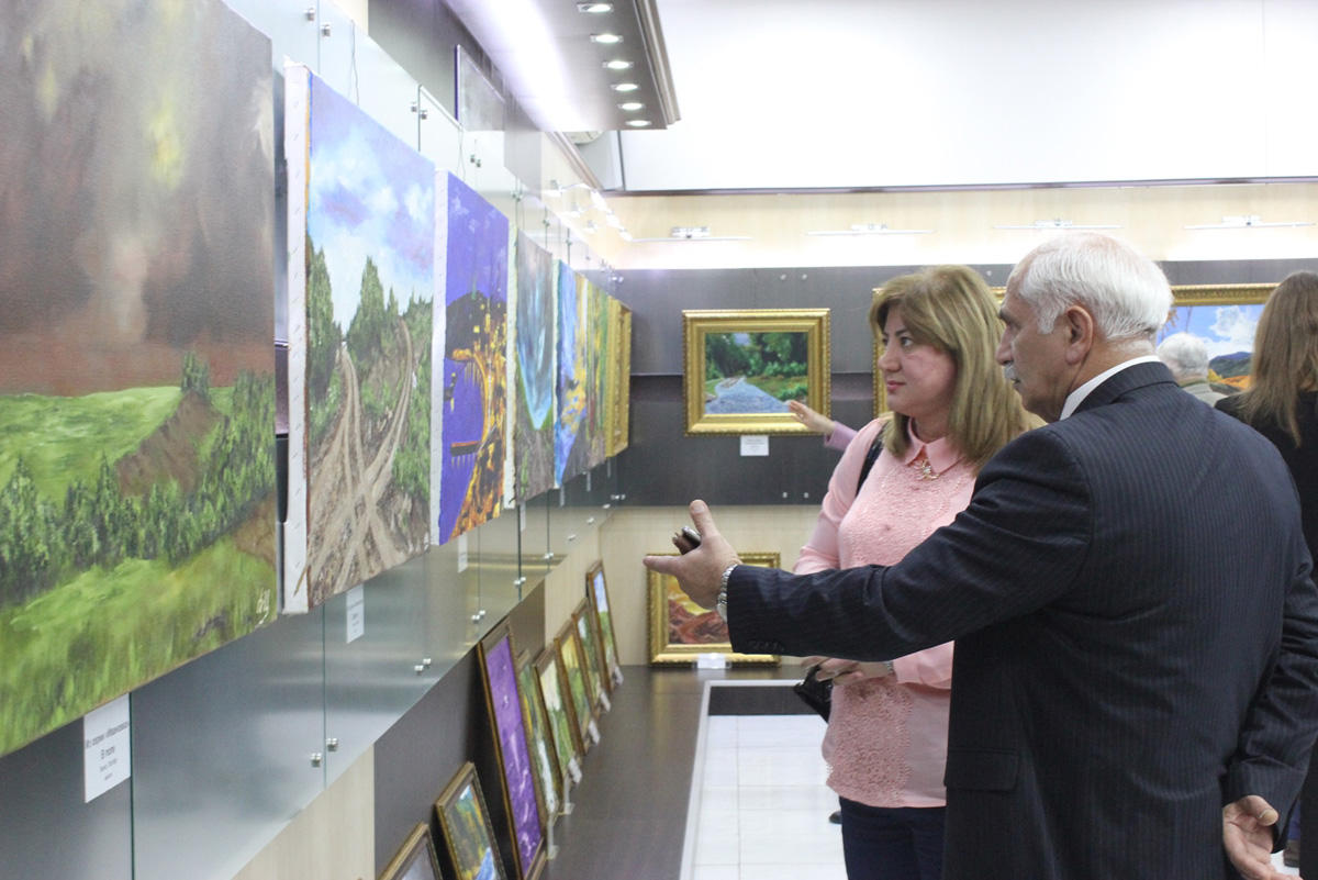 Я прикасаюсь сердцем к моему Азербайджану (ФОТО)