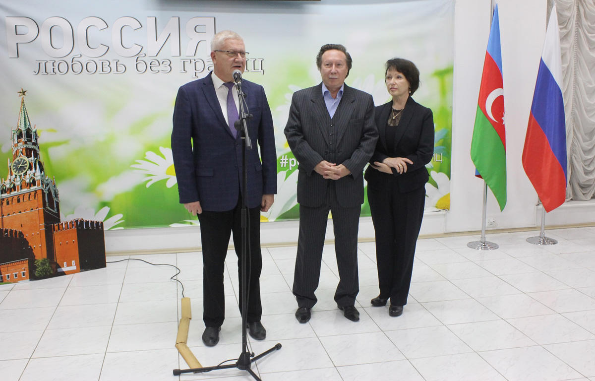 Я прикасаюсь сердцем к моему Азербайджану (ФОТО)