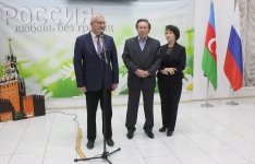 Я прикасаюсь сердцем к моему Азербайджану (ФОТО)