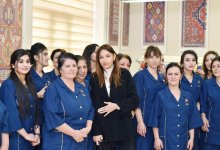 Президент Ильхам Алиев: В 2018  году в различных местах Азербайджана откроются еще десять ковровых фабрик (ФОТО)