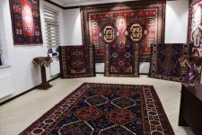 Президент Ильхам Алиев: В 2018  году в различных местах Азербайджана откроются еще десять ковровых фабрик (ФОТО)