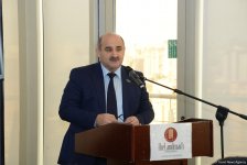 В Баку презентована книга «Блеск и нищета Лейлы Юнус» (ФОТО)