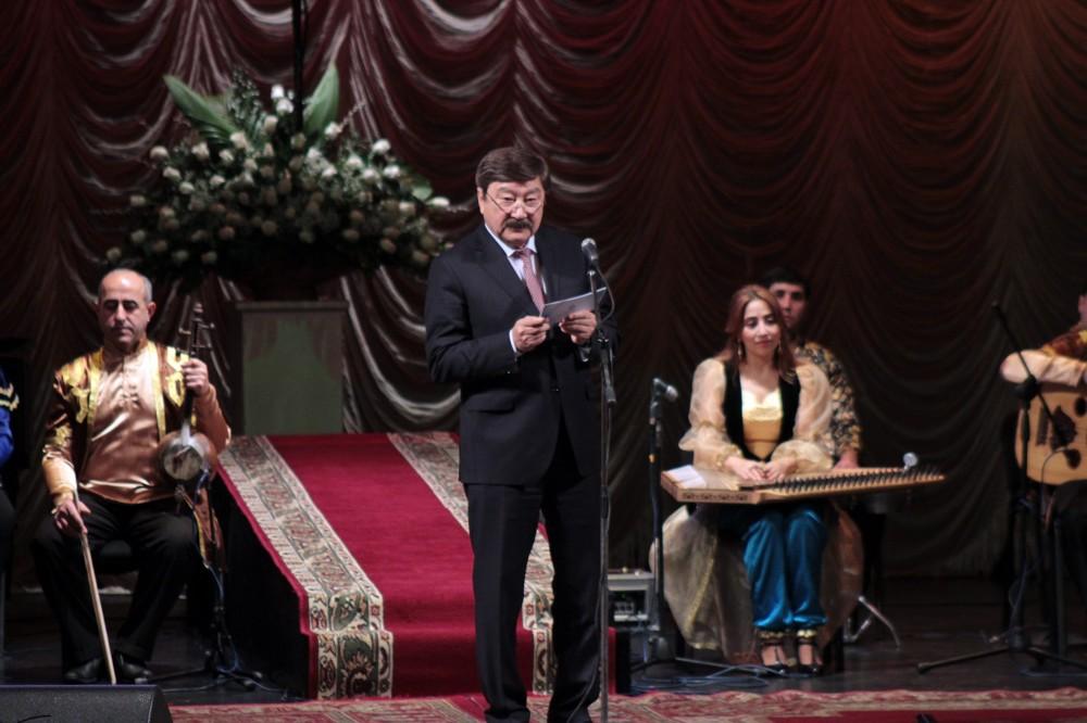 В Баку прошел торжественный вечер в честь 300-летия Моллы Панаха Вагифа (ФОТО)