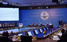 Президент Ильхам Алиев принимает участие в чрезвычайном саммите ОИС по вопросу Иерусалима (ФОТО) (версия 2)