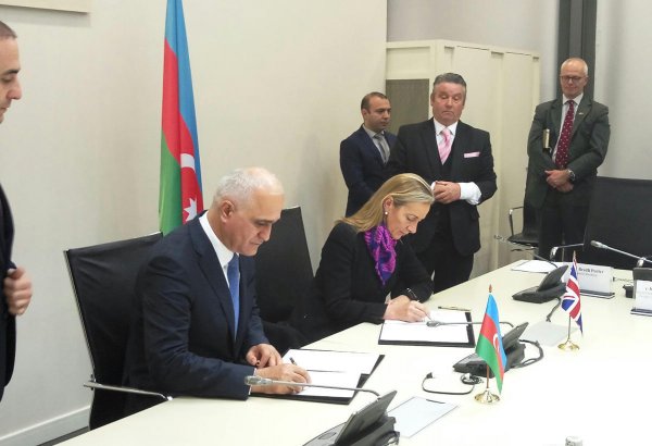 Азербайджан и Великобритания подписали протокол межправкомиссии (ФОТО)