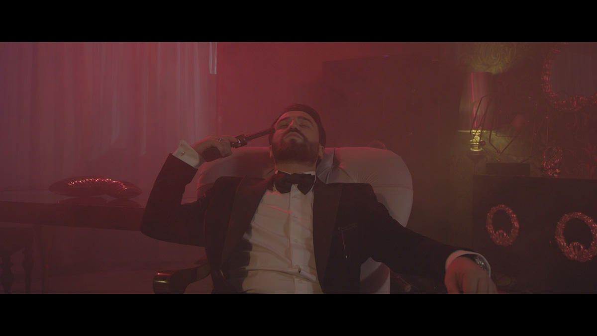 Пусть плачут небеса...Замиг Гусейнов на грани суицида (ВИДЕО,ФОТО)