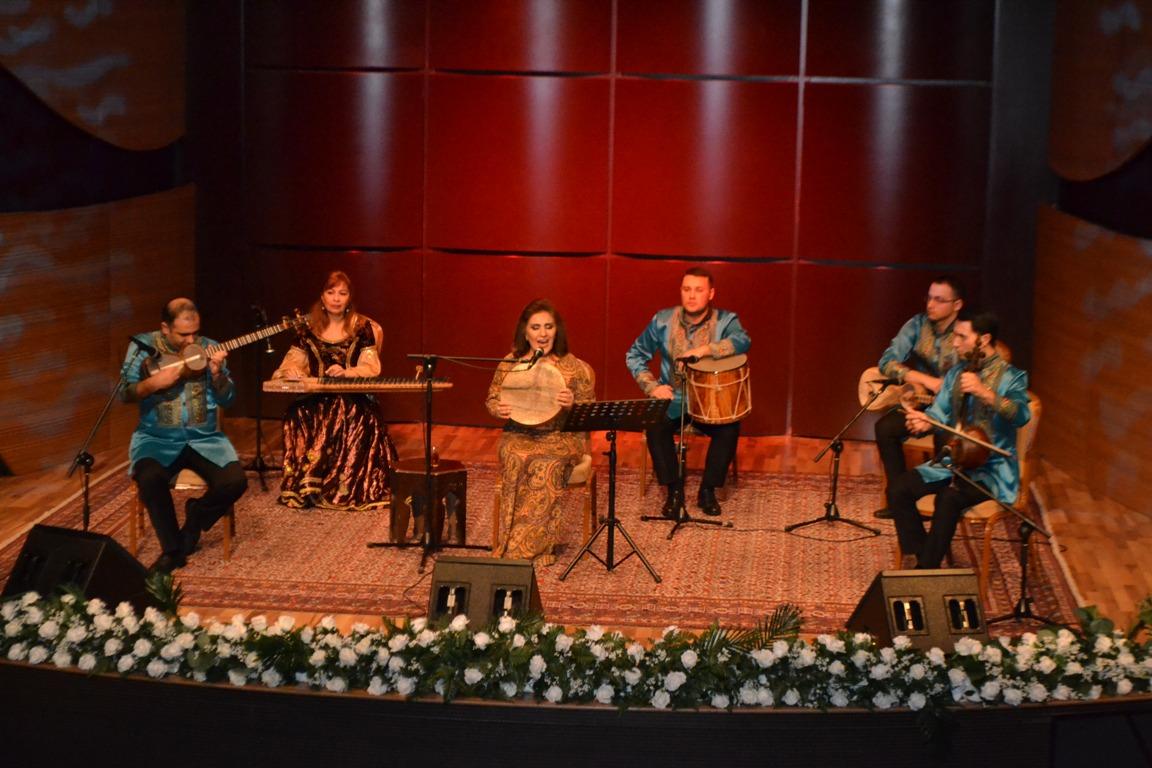 Севиндж Сарыева покорила публику безупречным исполнением мугама (ФОТО)