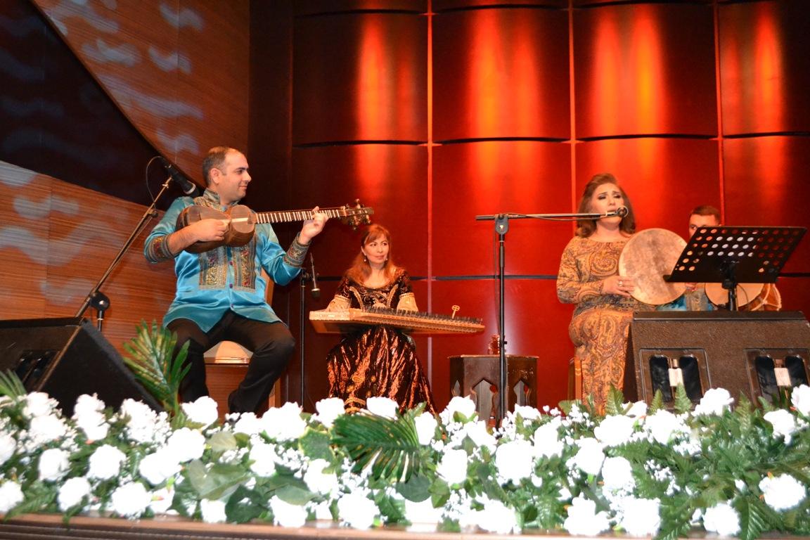 Севиндж Сарыева покорила публику безупречным исполнением мугама (ФОТО)