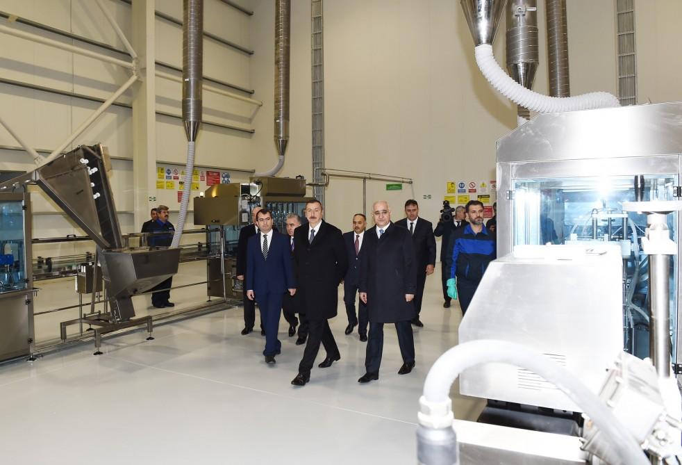 Президент Ильхам Алиев посетил Сумгайытский химико-промышленный парк (ФОТО)