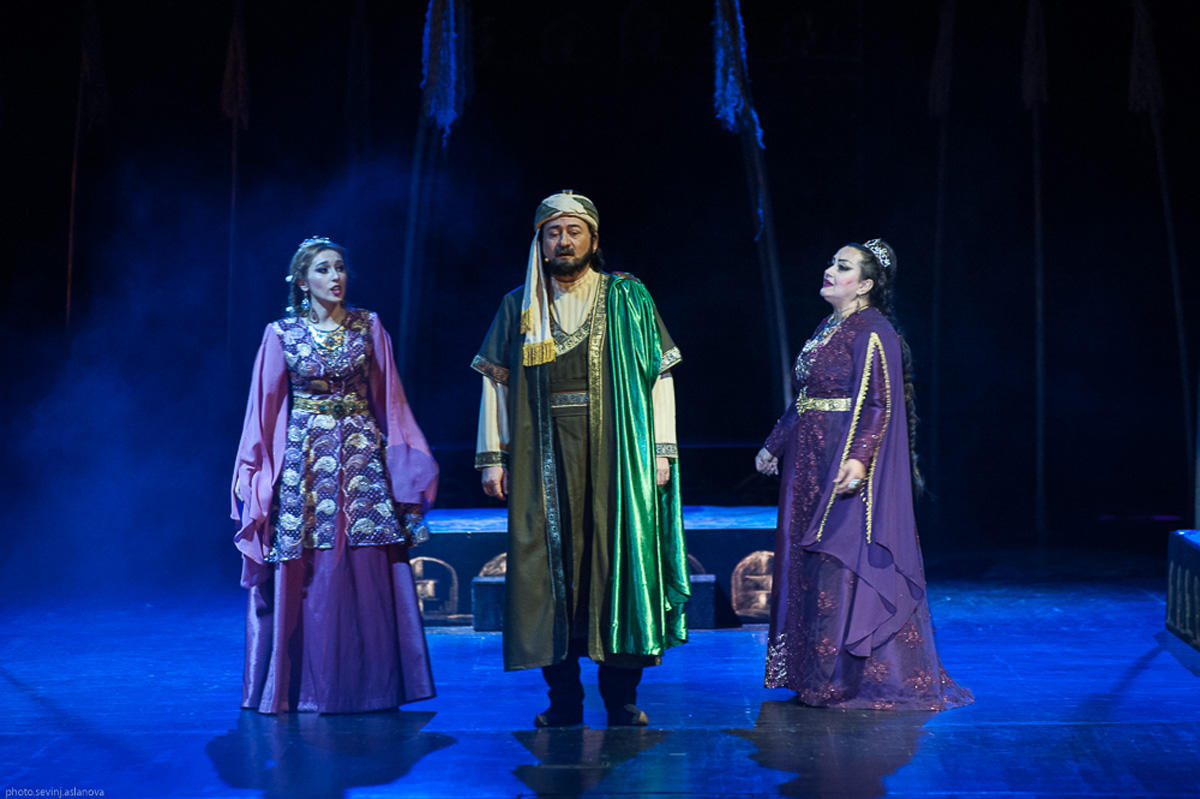 Бести Джафарова стала дочерью правителя Гянджи в свой юбилей (ФОТО)