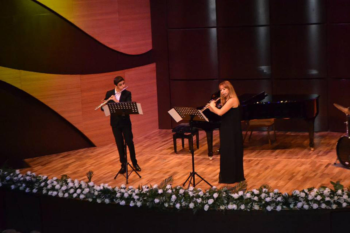 В Баку представлено искусство исполнения на духовых инструментах (ФОТО)