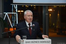 Шахин Мустафаев: Ненефтяной сектор Азербайджана успешно развивался в 2017 году (ФОТО) (версия 2)