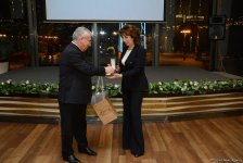 Шахин Мустафаев: Ненефтяной сектор Азербайджана успешно развивался в 2017 году (ФОТО) (версия 2)