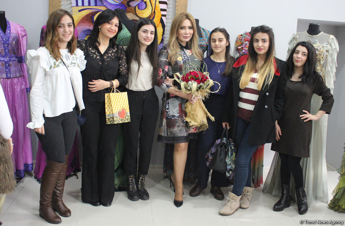 Фахрия Халафова награждена орденом "Гордость Азербайджана": встреча в АГУКИ (ФОТО)