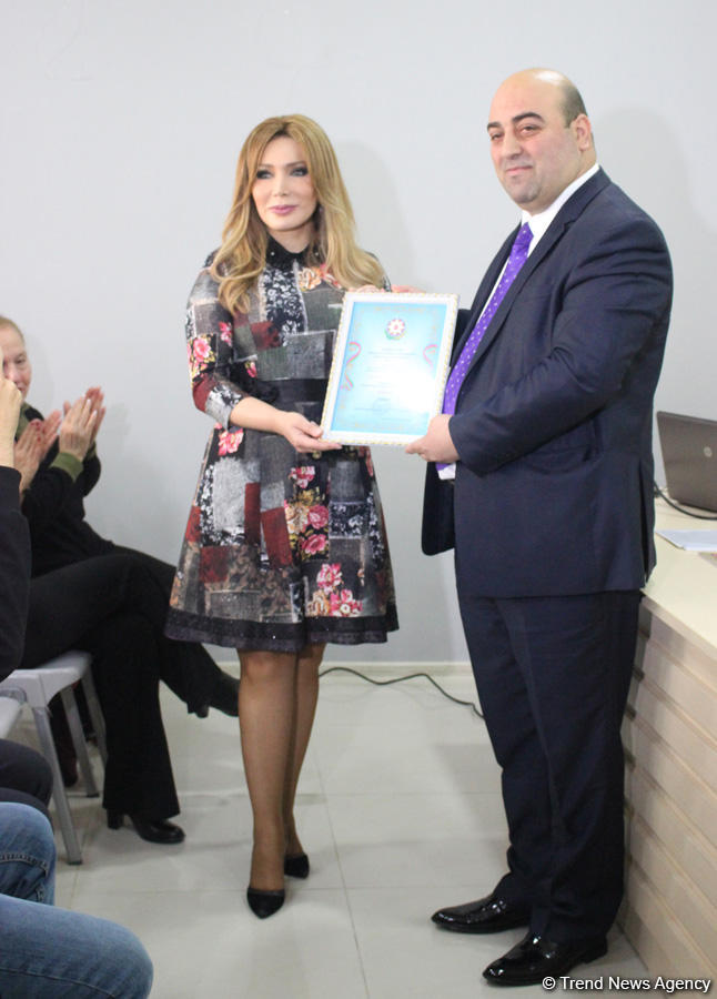 Фахрия Халафова награждена орденом "Гордость Азербайджана": встреча в АГУКИ (ФОТО)