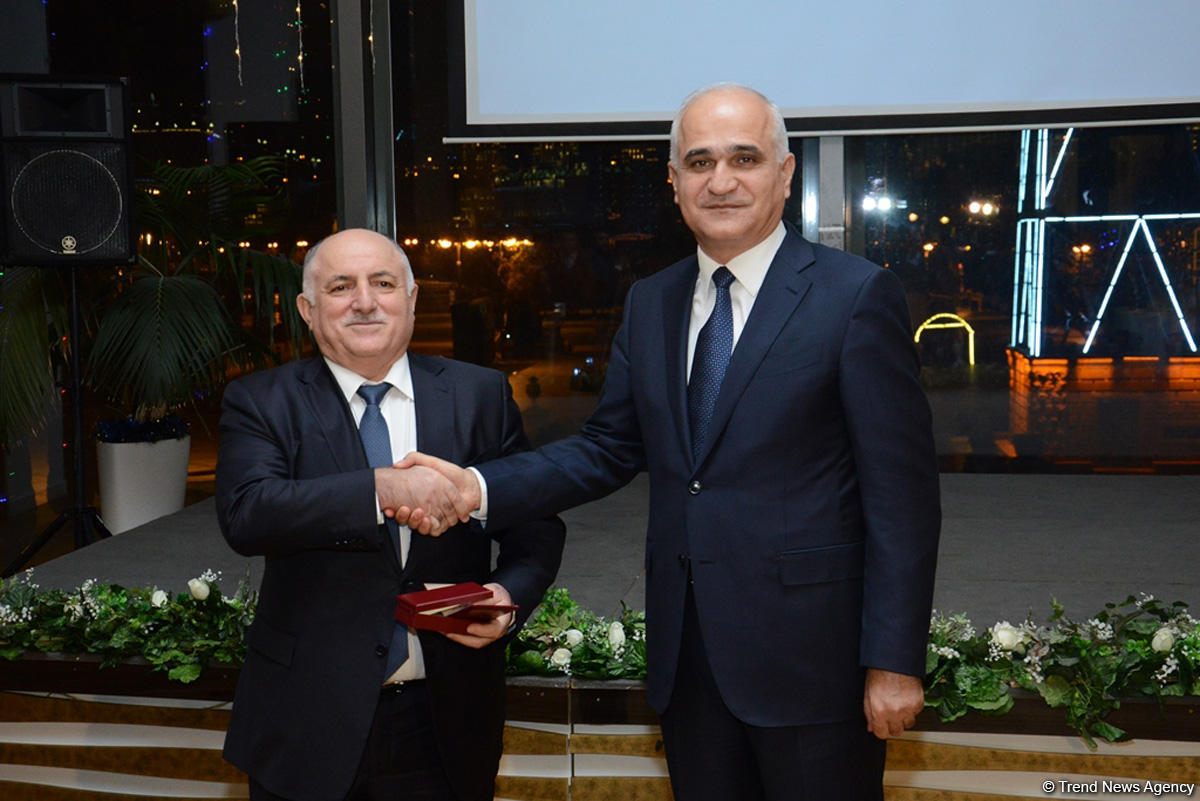 Шахин Мустафаев: Ненефтяной сектор Азербайджана успешно развивался в 2017 году (ФОТО) (версия 2)