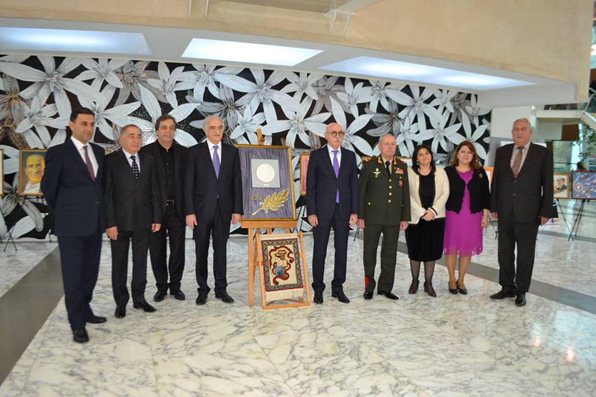 В Баку наградили победителей музыкального конкурса "Бюльбюль 120" (ФОТО)