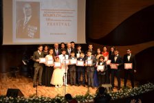 В Баку наградили победителей музыкального конкурса "Бюльбюль 120" (ФОТО)