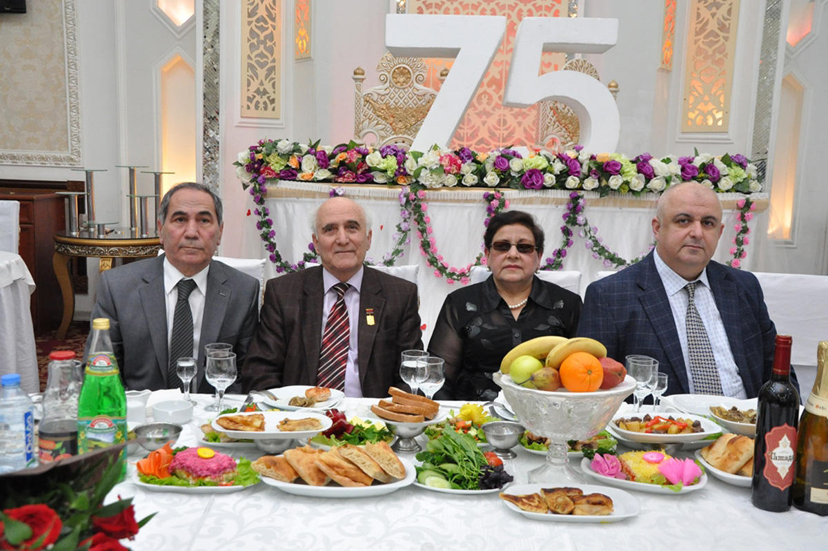 В Баку прошел вечер в честь 75-летия академика Видади Халилова (ФОТО)