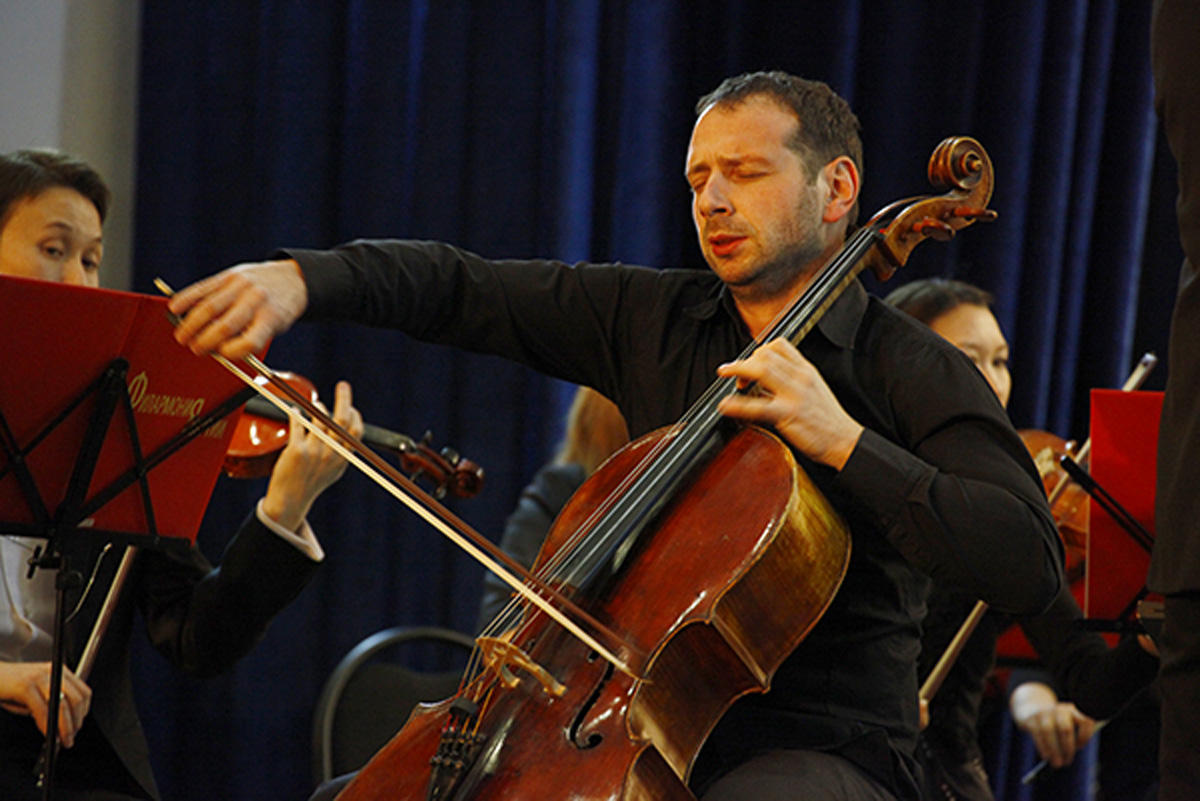 Борис Адрианов пробежался по Баку: "Ели мы вкусно, жили красиво..."  (ФОТО)