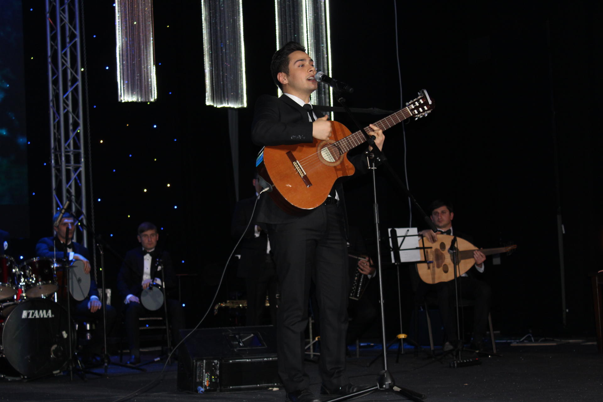 В Баку состоялся концерт, посвященный 30-летию творческой деятельности Фаига Агаева (ФОТО)