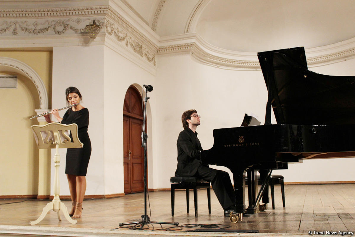 В Баку представлен гимн "Поддержка молодежи" (ФОТО)