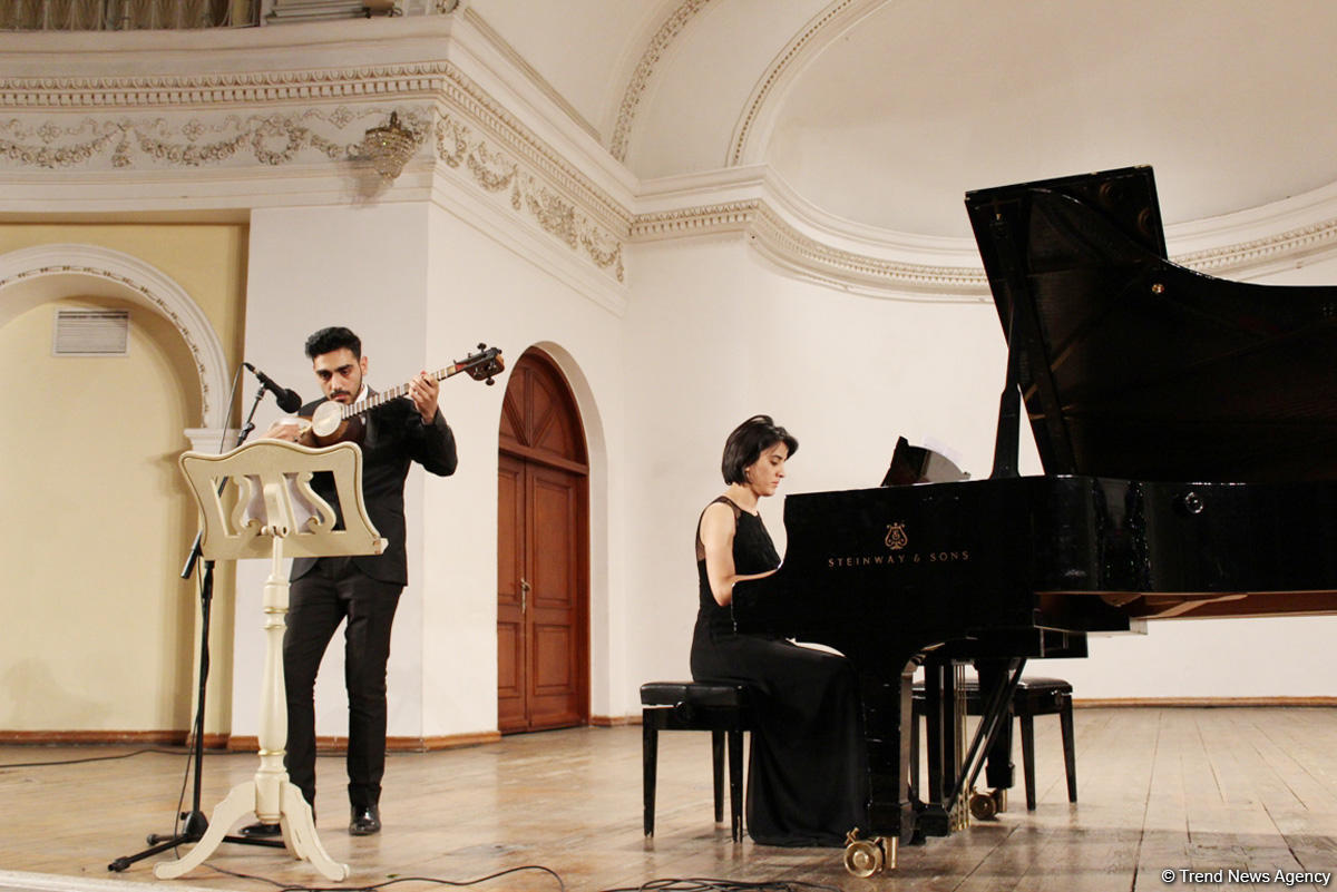 В Баку представлен гимн "Поддержка молодежи" (ФОТО)