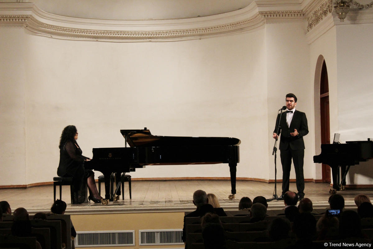 В Баку представлен гимн "Поддержка молодежи" (ФОТО)