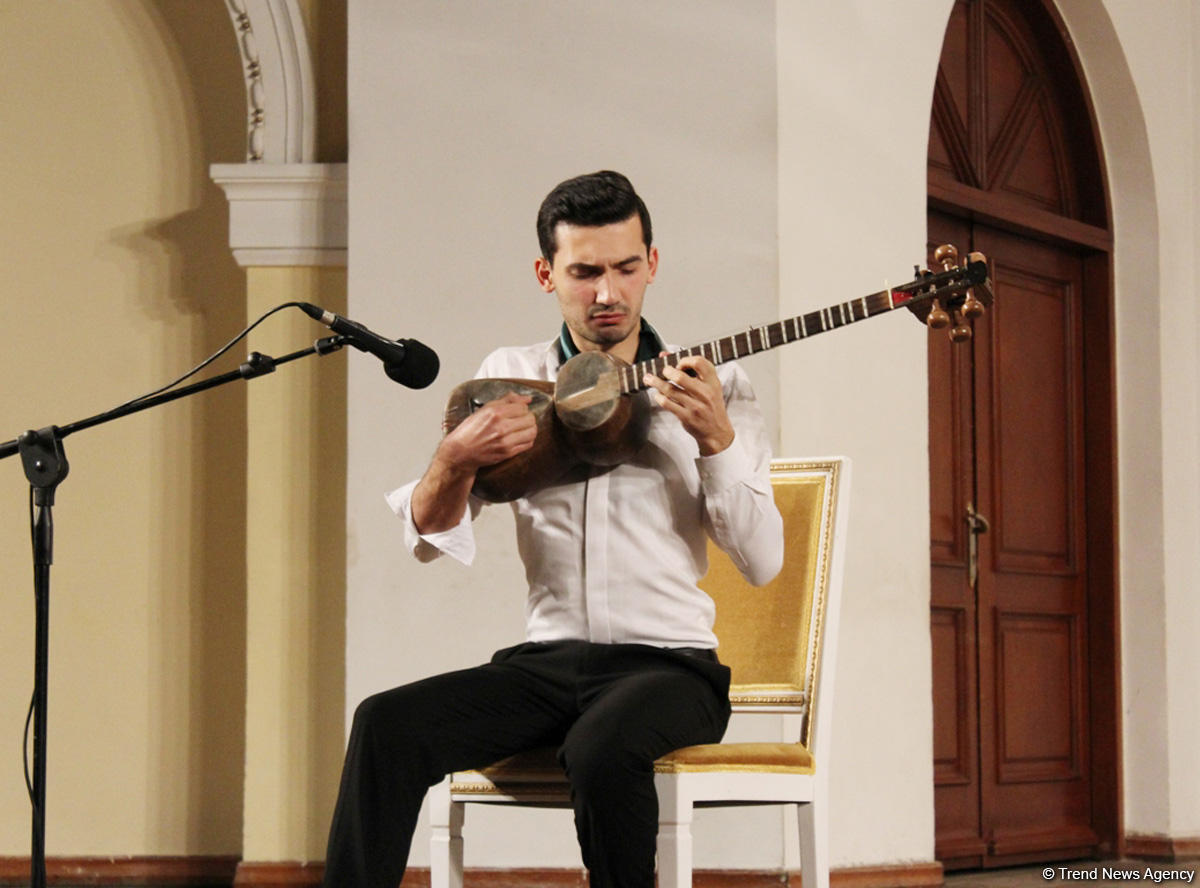 В Баку представлен гимн "Поддержка молодежи" (ФОТО)