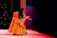 Яркие краски начала 2018 года в Баку (ФОТО)