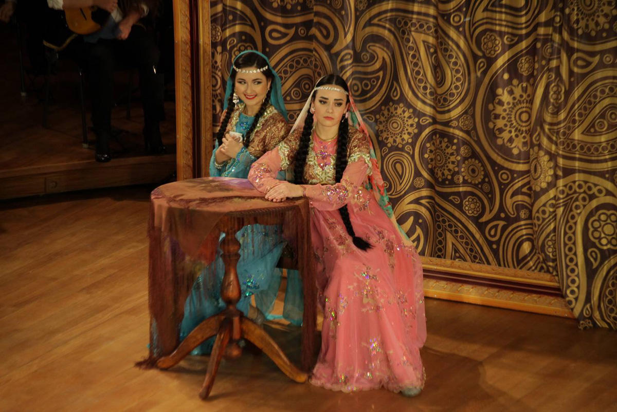 Оперетта "Аршин мал алан" стала потрясающим новогодним подарком Казани (ВИДЕО, ФОТО)