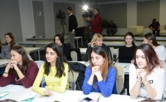 В Баку стартовали тренерские курсы FIG по художественной гимнастике (ФОТО)