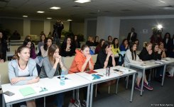 В Баку стартовали тренерские курсы FIG по художественной гимнастике (ФОТО)
