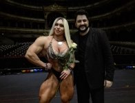 Мускулистая амазонка-пленница с известными азербайджанцами - такое Пуччини и не снилось!  (ФОТО)