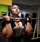 Мускулистая амазонка-пленница с известными азербайджанцами - такое Пуччини и не снилось!  (ФОТО)
