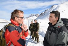 Поиски пропавших азербайджанских альпинистов в Губе (ФОТО)
