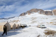 Поиски пропавших азербайджанских альпинистов в Губе (ФОТО)
