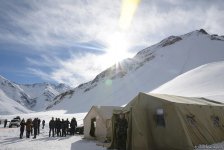 Поиски пропавших азербайджанских альпинистов в Губе (ФОТО)
