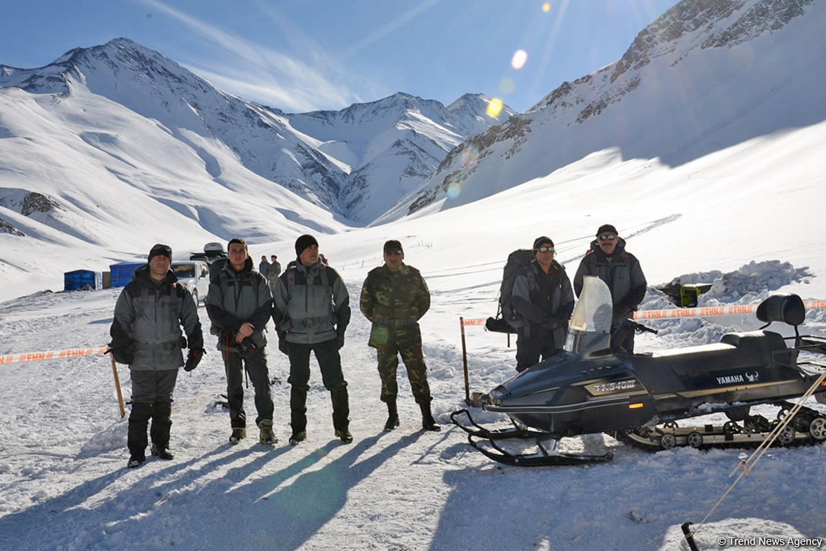 Поиски пропавших азербайджанских альпинистов в Губе (ФОТО)