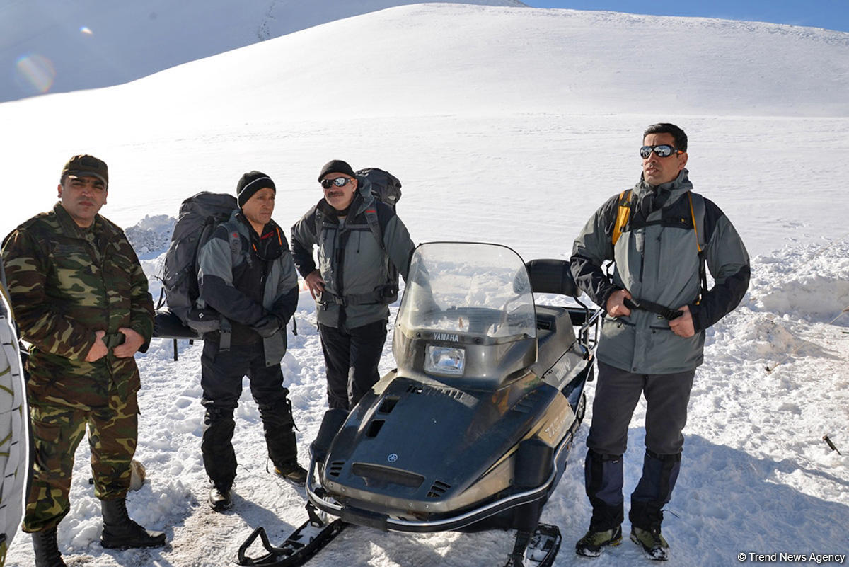 Поиски пропавших азербайджанских альпинистов в Губе (ФОТО)