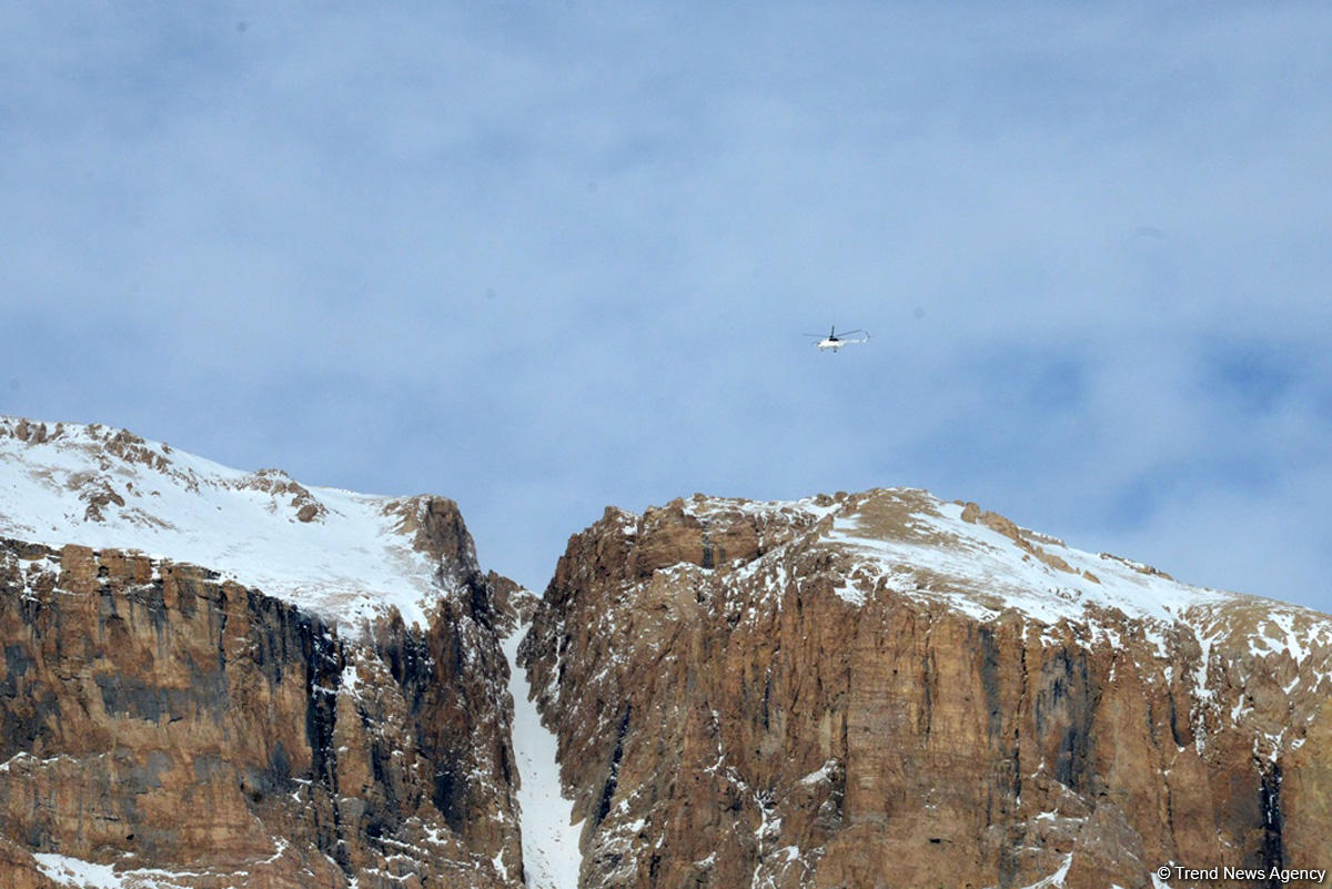 Поиски пропавших азербайджанских альпинистов в Губе (ФОТО)