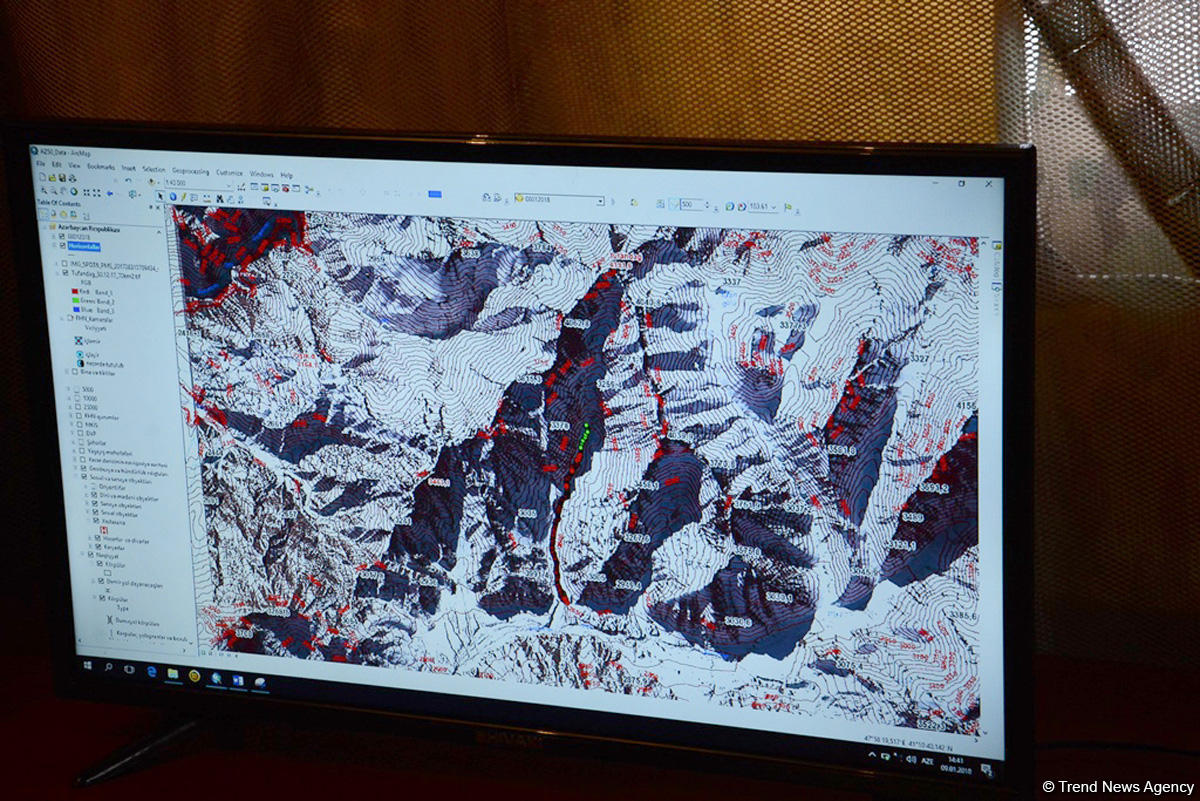 Поиски пропавших азербайджанских альпинистов в Губе (ФОТО)