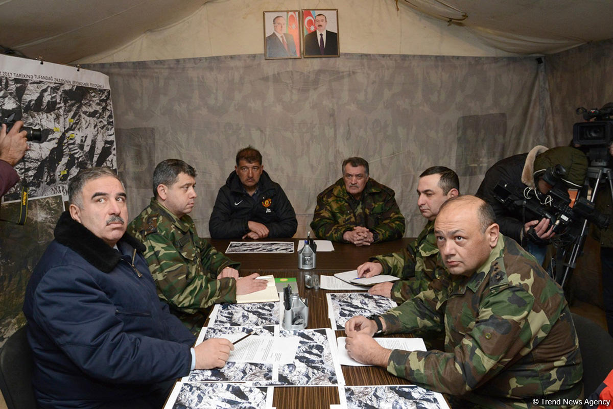 Поиски пропавших азербайджанских альпинистов в Губе (ФОТО)